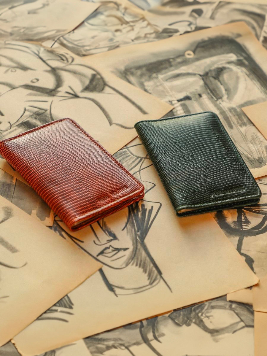 photo-vue-portee-etui-paspoorthouder-bruin-leer-etui-paspoorthouder-1960-paul-marius-m64-l-l