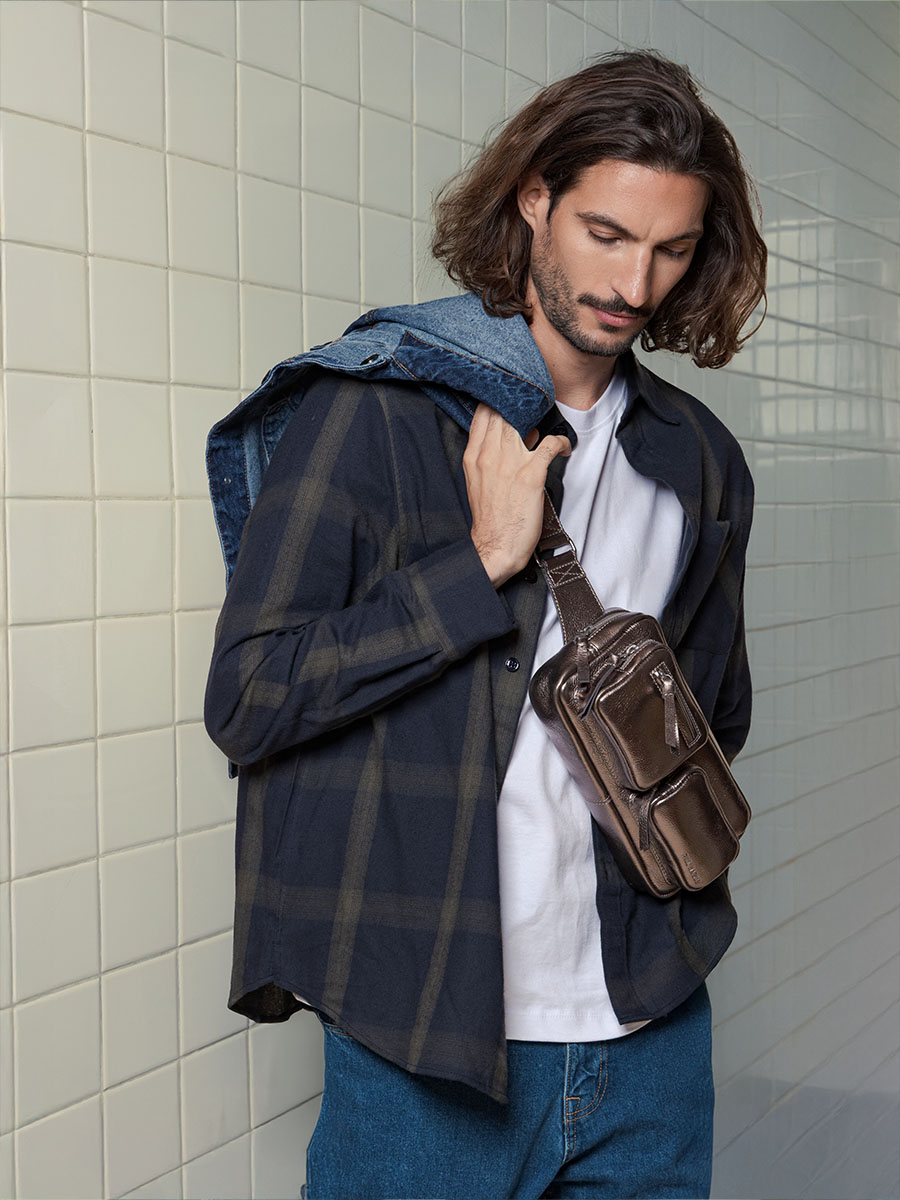 tas-banana-leder-zilver-labanana-90s-steel-zicht-deur-m86-gm