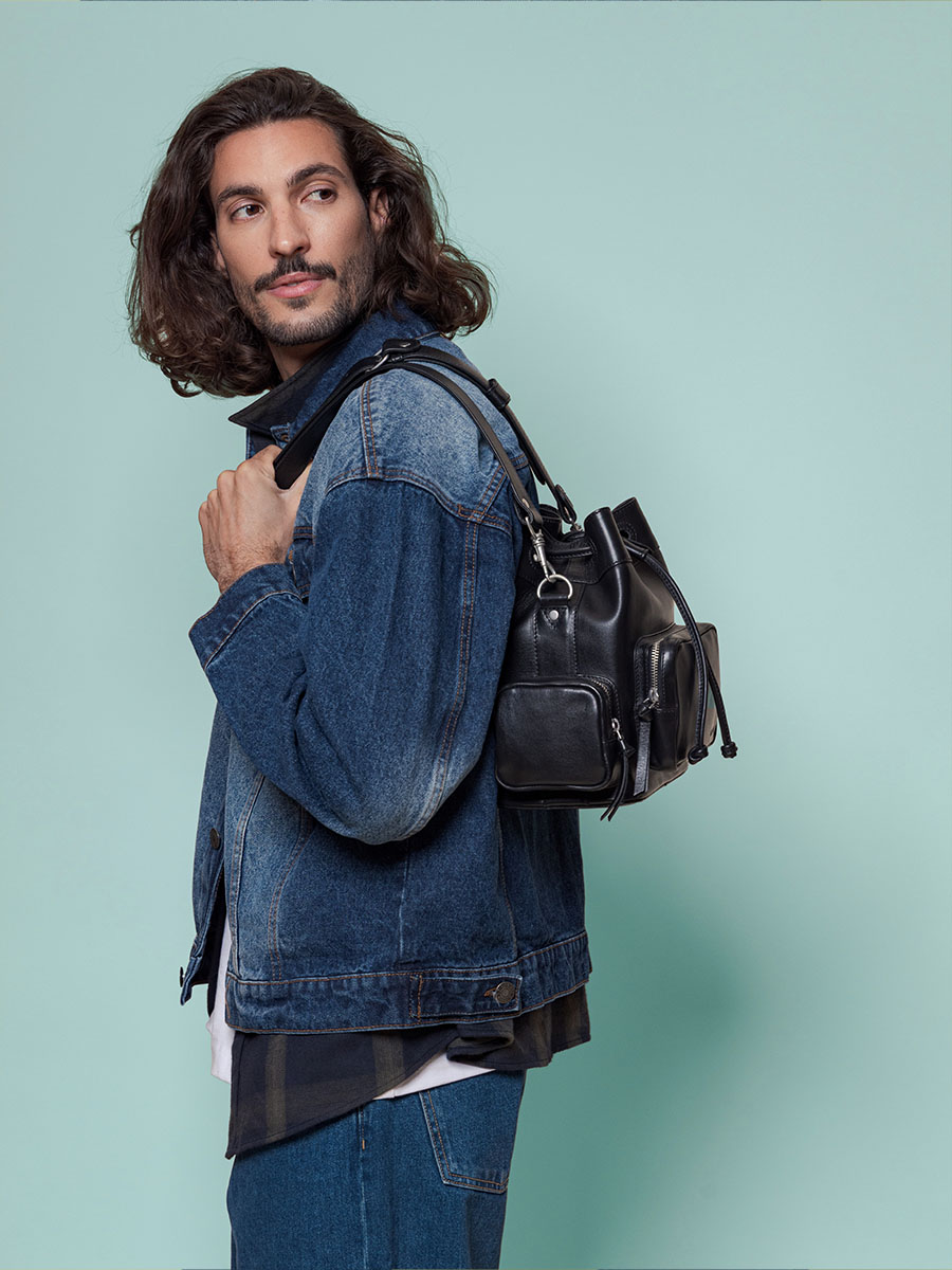 leren-waterzak-90s-zwart-zoom-materiaal-w57-b