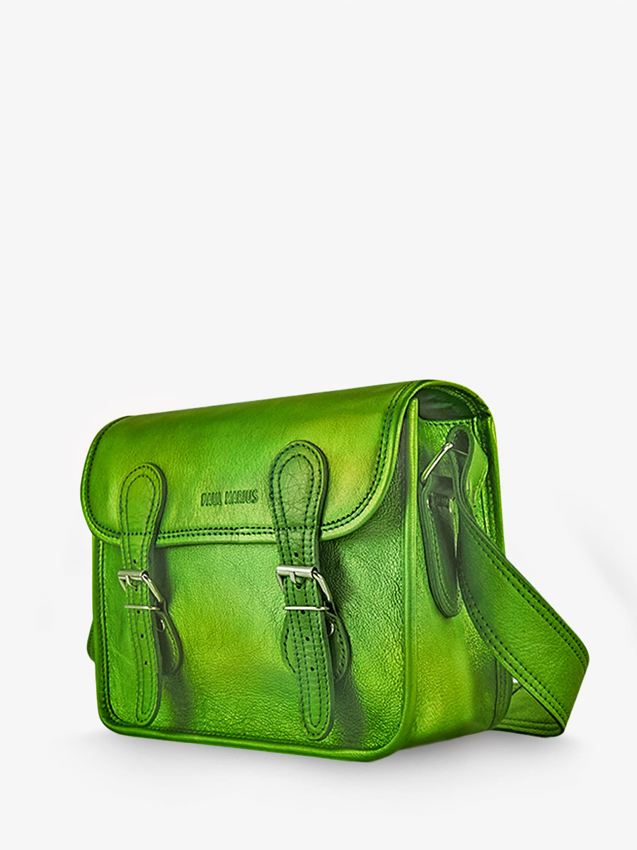 photo-cote-view-bandolier-tas-vrouw-lederen-groen-lasacoche-s-absinthe-paul-marius-m02S10-gr-b