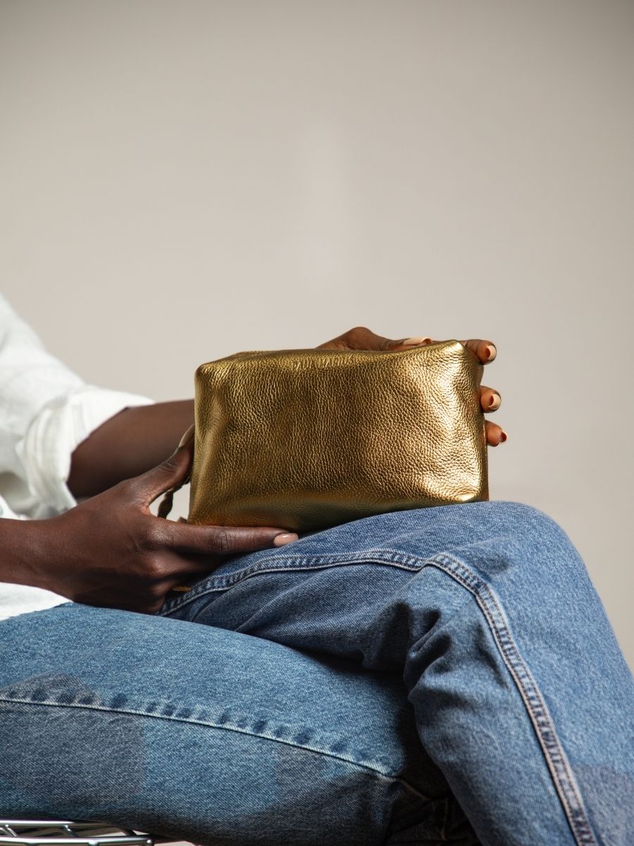 foto-zoom-leren-hoesje-bronze-adele-bronze-paul-marius-m500-og