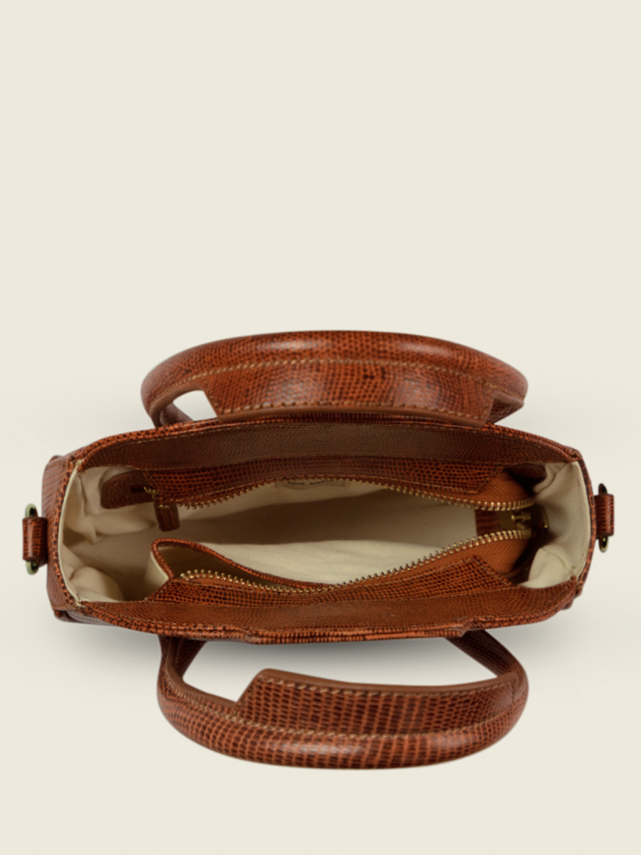 photo-vue-de-interieur-sac-main-cuir-marron-aline-1960-ambre-paul-marius-w34-l-l