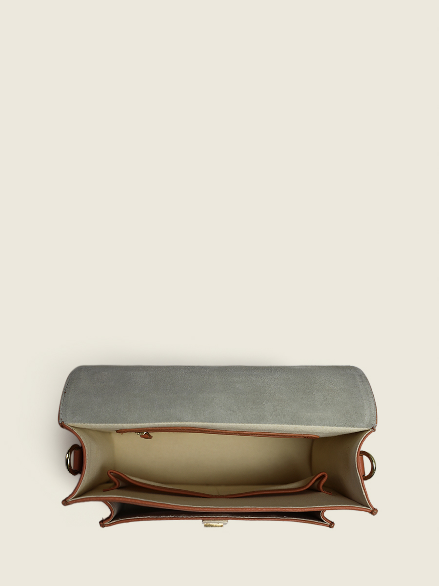 foto-interieur-sac-main-cuir-marron-simone-kunst-deco-karamel-paul-marius-w33-ad-ca