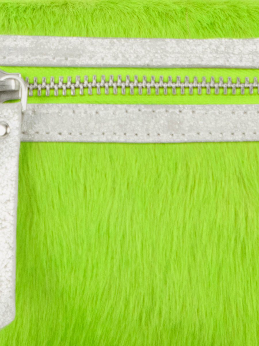 photo-vue-zoom-materiaal-tas-bandouliere-leder-groen-karlie-schepsel-zuur-paul-marius-w30-crea-s-gr