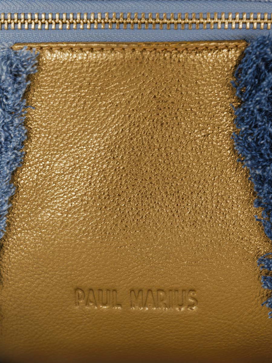 photo-banana-bag-carrier-leer-jeans-vrouw-labanane-denim-paul-marius-m503-og-denim