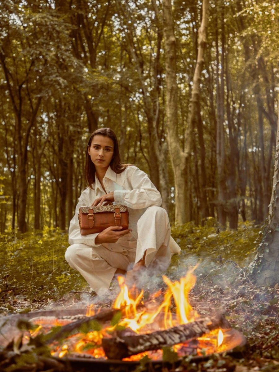 photo-vue-dos-sac-tas-leder-multicolor-lartisane-esperanza-paul-marius-p02-mex