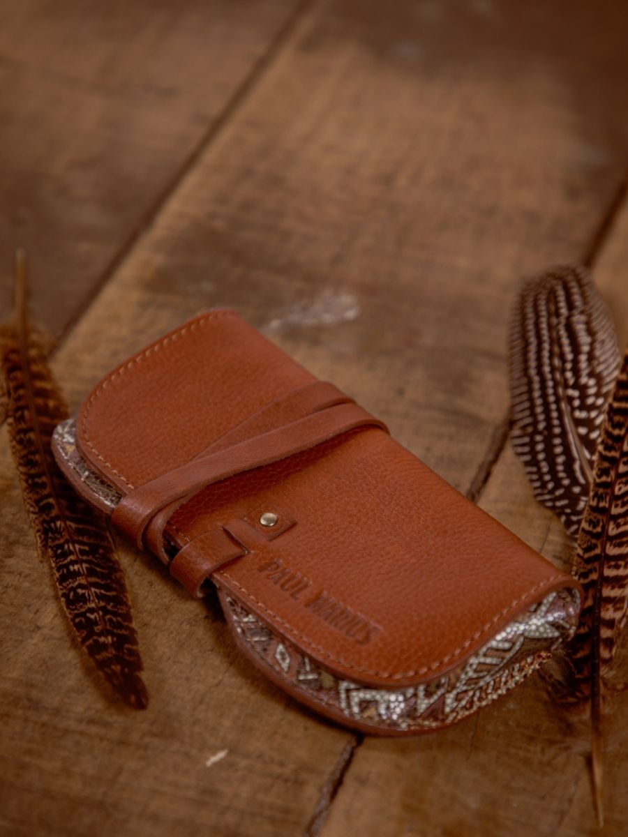 photo-view-bandolier-tas-drager-leer-multicolor-brillenetui-esperanza-paul-marius-m49-mex