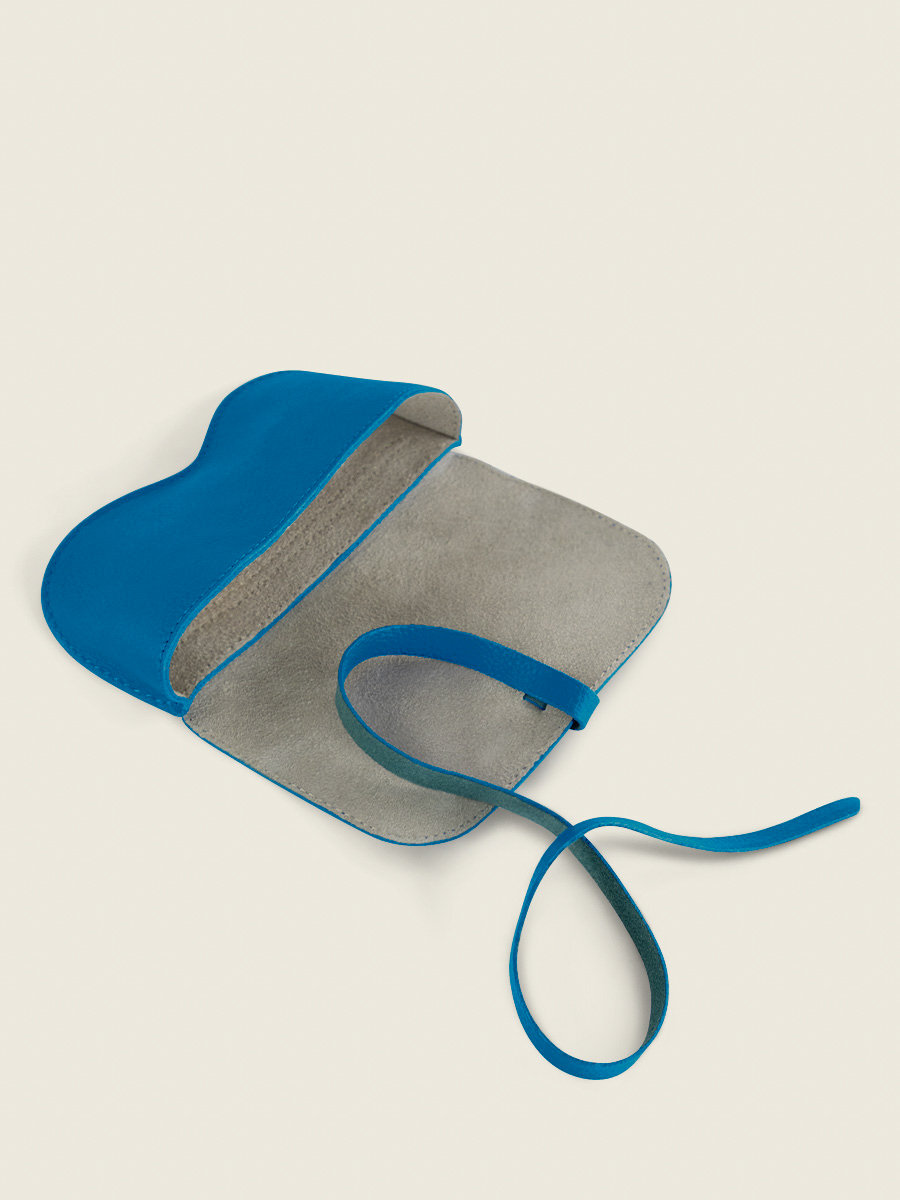 photo-vue-de-interieur-etui-a-lunettes-cuir-vrouw-oranje-l-etui-a-lunettes-neon-paul-marius-m49-ne-blu