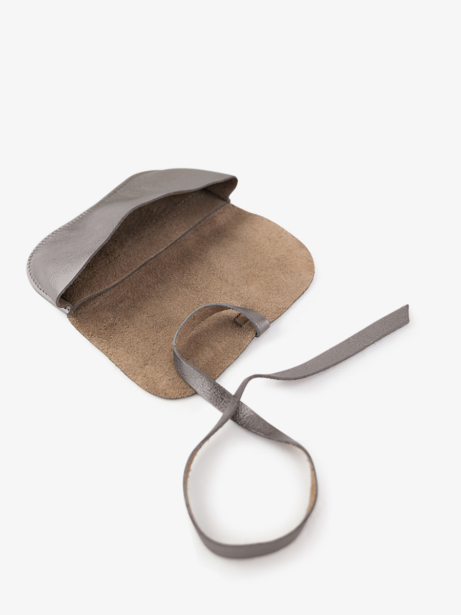 foto-cote-etui-a-lunettes-cuir-zilver-letui-a-lunettes-staal-paul-marius-m49-gm