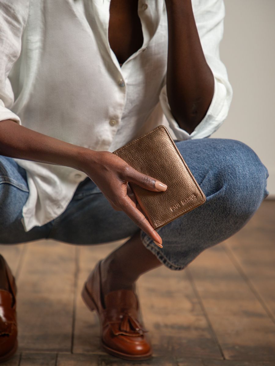 photo-view-rug-en-leder-paspoort-koper-leder-paspoort-koper-paul-marius-m64-c