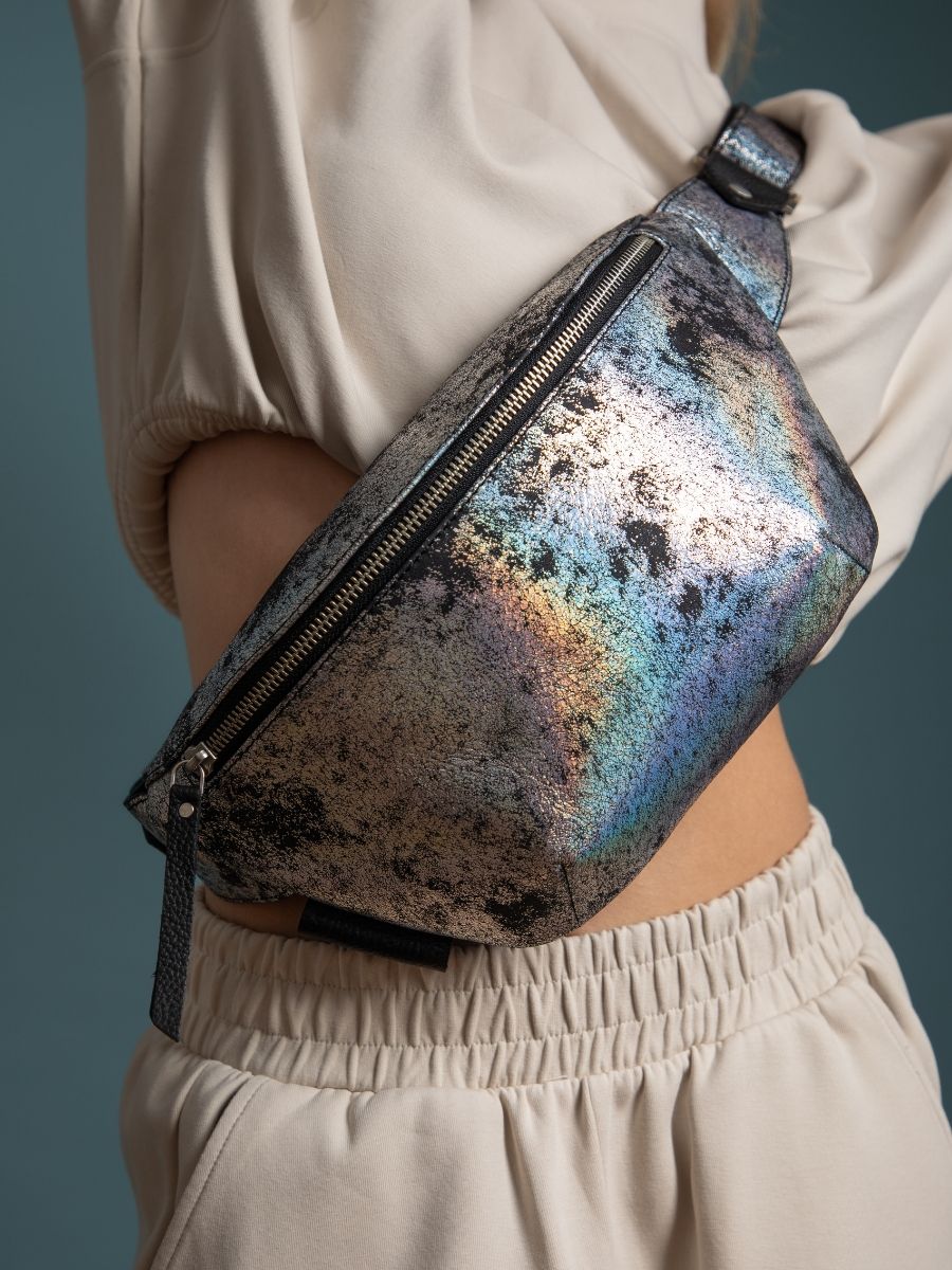 photo-vUE-face-banana-leather-holografisch-labanana-galaxy-paul-marius-m503-gal