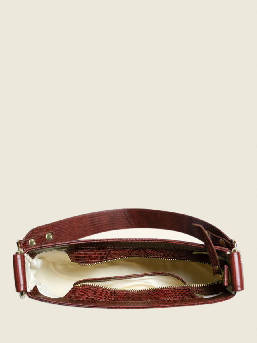 photo-vue-interieur-sac-demi-lune-cuir-rouge-garance-1960-paul-marius-w40-l-r