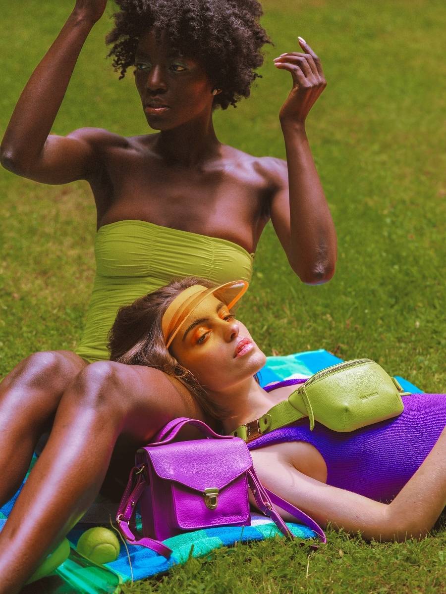 foto-drager-mini-banana-tas-leer-groen-labanane-xs-sorbet-appel-paul-marius-m503xs-sb-lgr