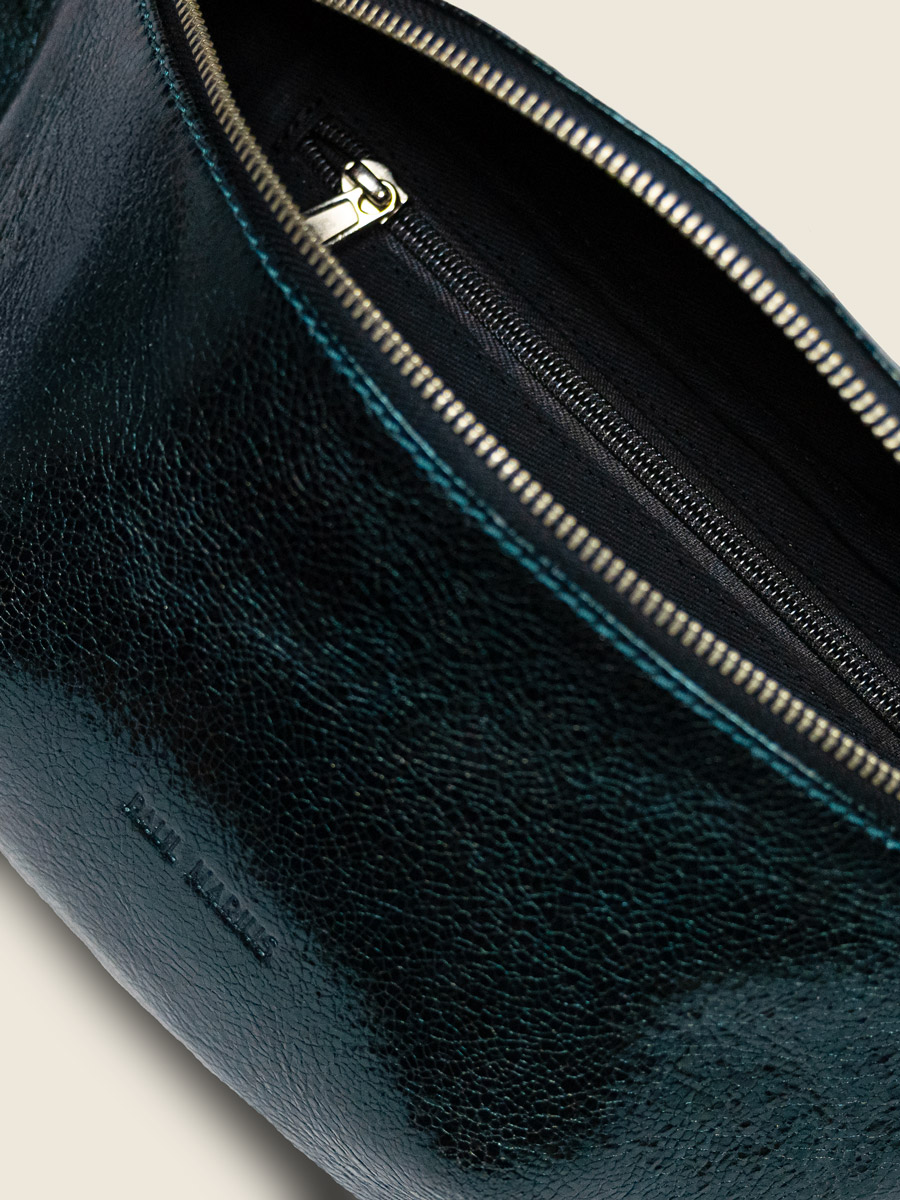 bananentas-groen-glanzend-leer-labanane-minuit-binnenkant-m503-m-gr