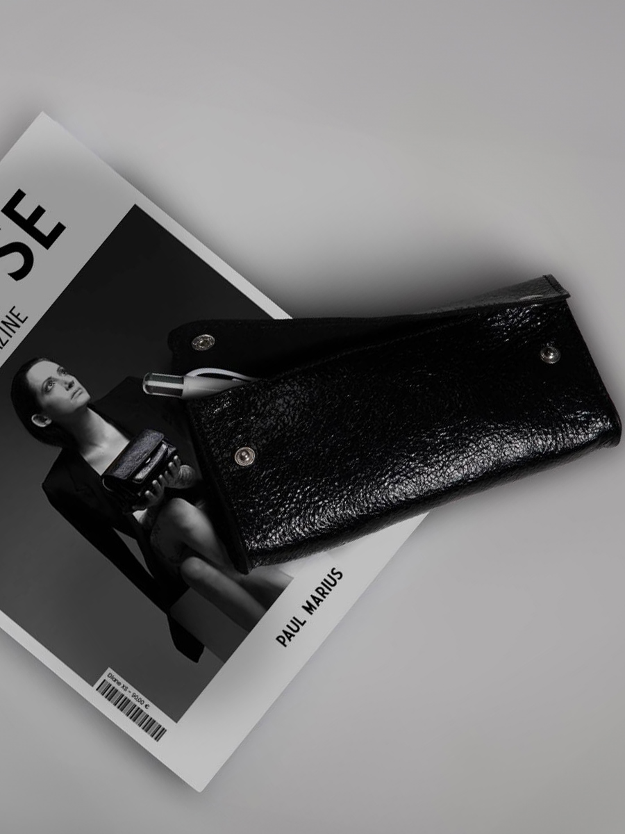 photo-view-case-carrier-leather-zwart-gloss-latrousse-de-paul-eclipse-paul-marius-m58-m-b