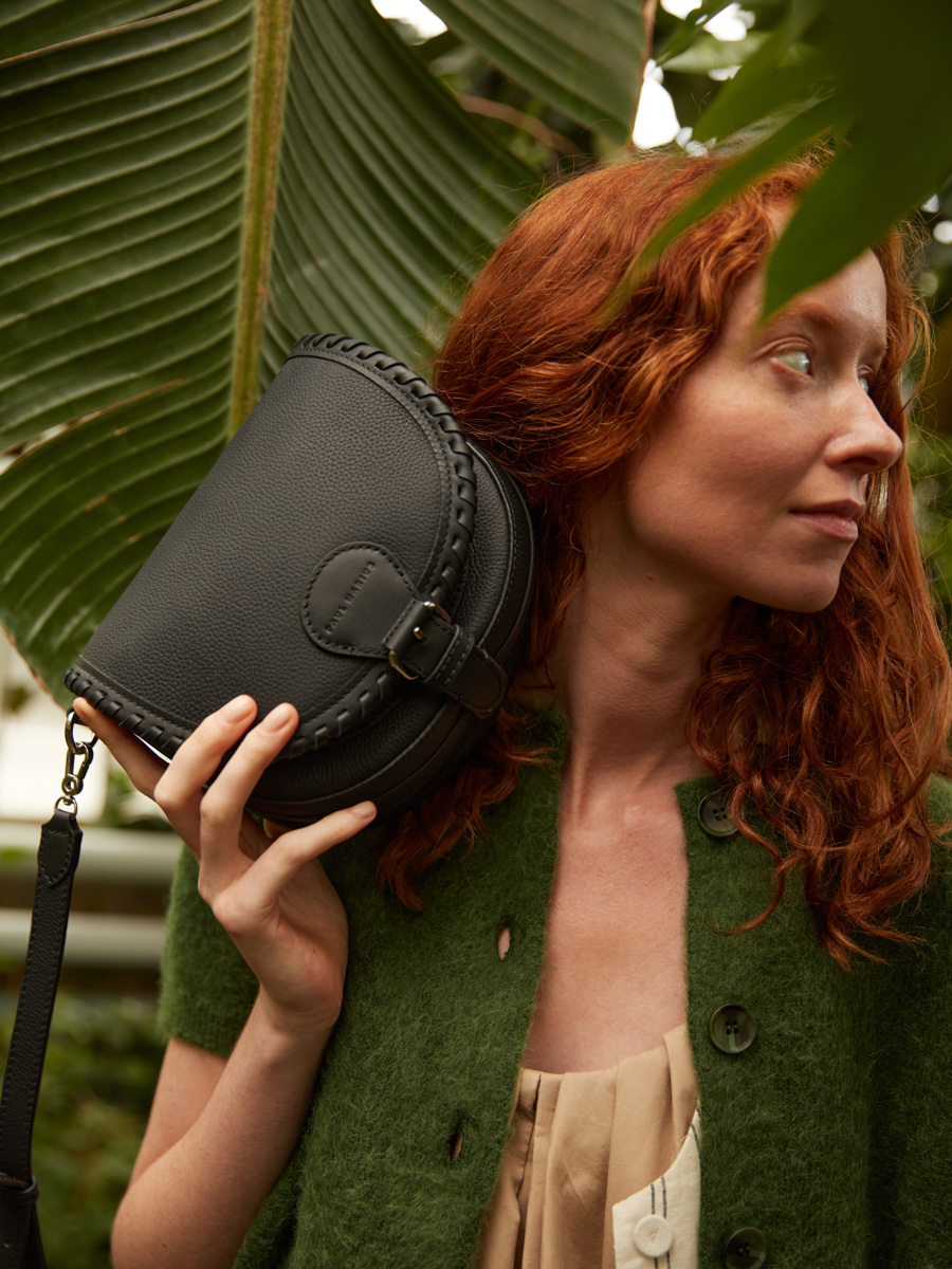 schoudertas-leer-lebobo-zwart-zoom-materiaal-w61s-b