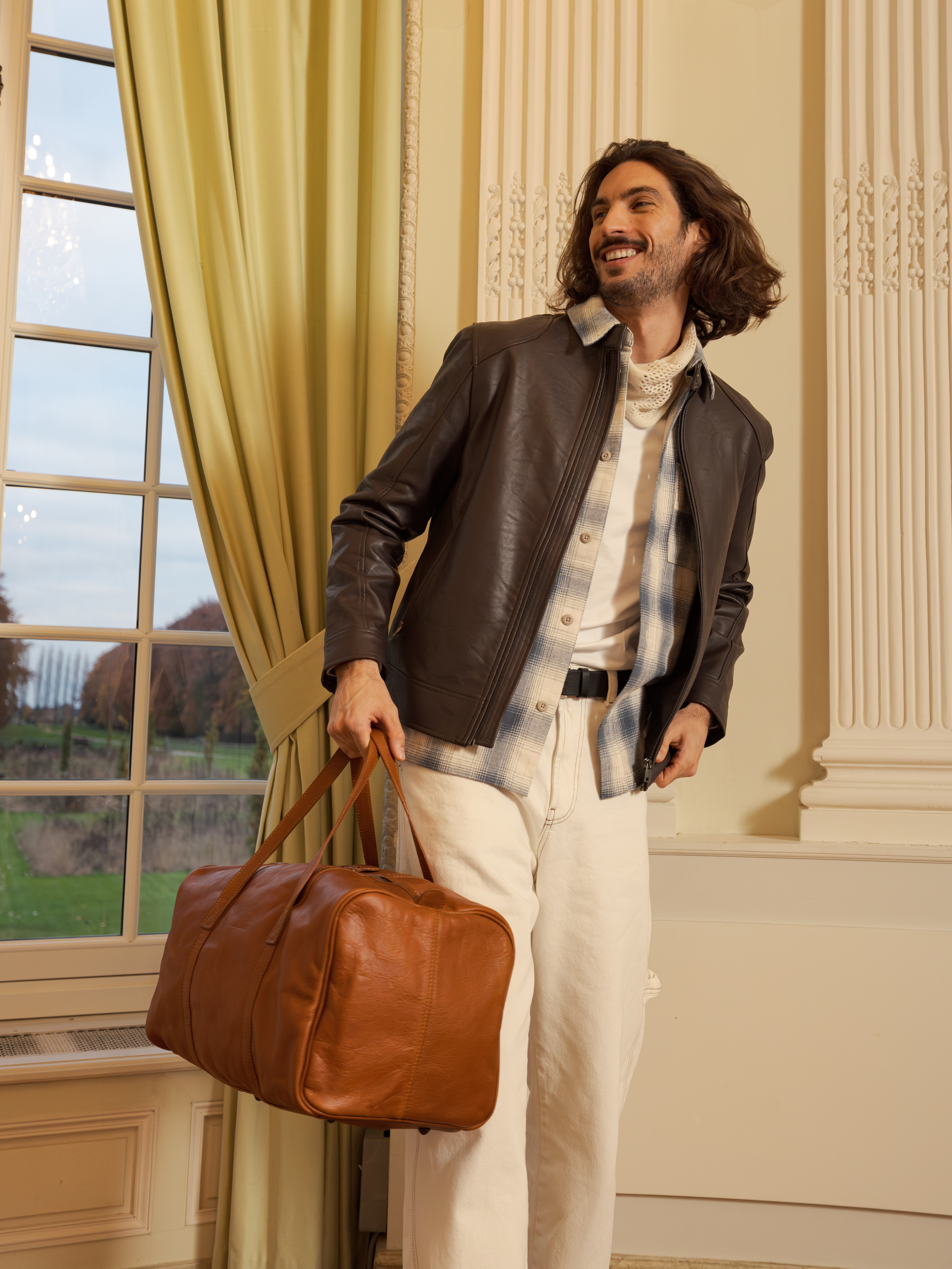 fotoreistas-draagtas-bruin-lecabine-natuur-paul-marius-m103-l