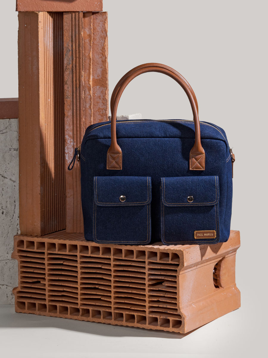 porte-document-bleu-jean-ledandy-denim-brut-vue-portee-w04-dblu-denim