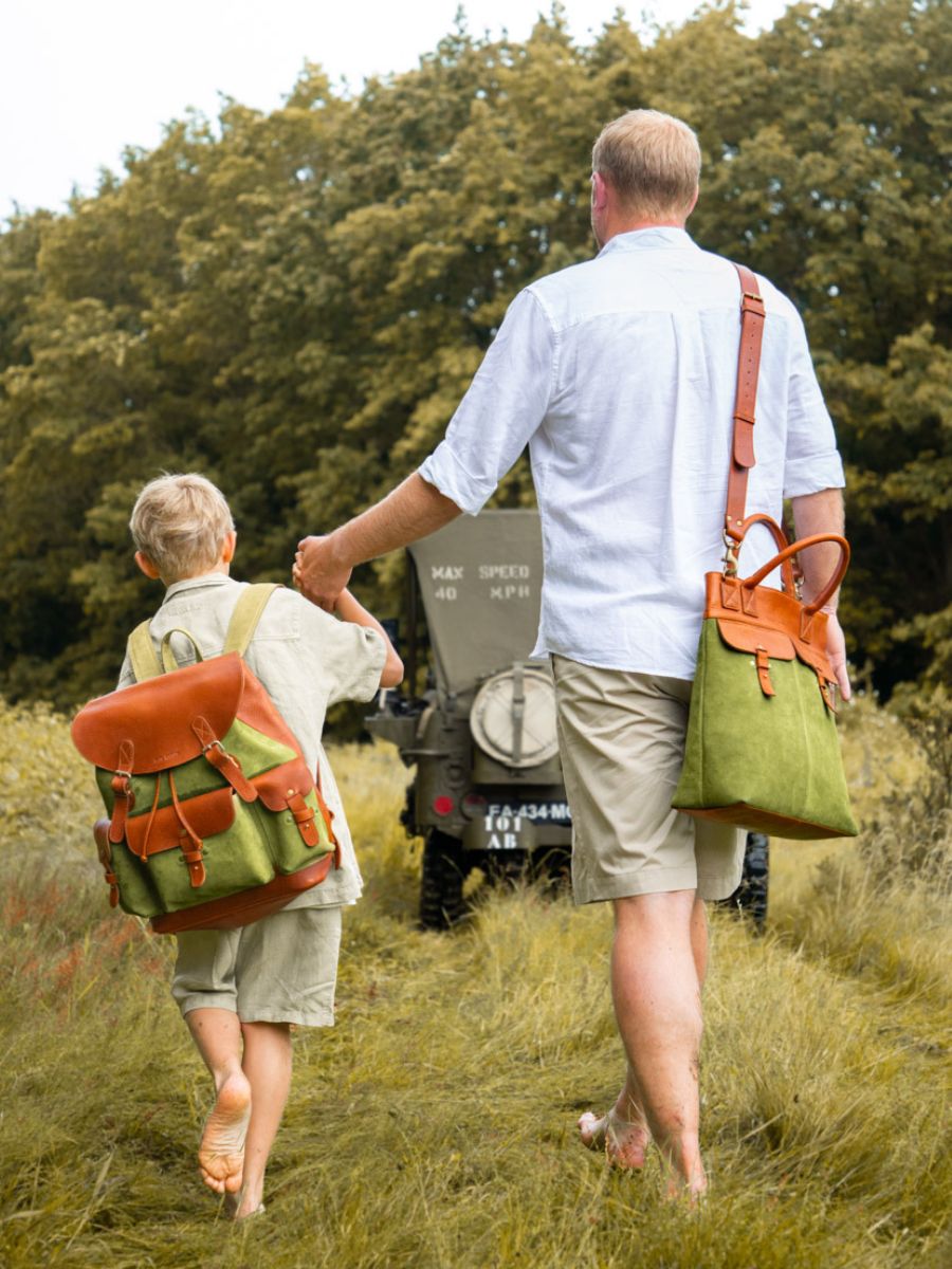 foto-vue-zoom-materiaal-rugzak-in-leder-bruin-kaki-lemeridian-nomad-paul-marius-m35-oco-gr