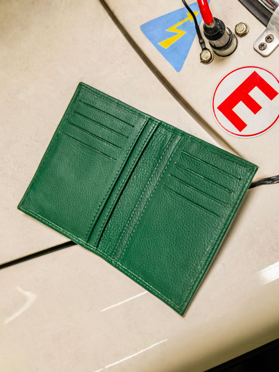 photo-portee-wallet-leer-groen-leportefeuille-aldo-le-mans-classique-paul-marius-m80-lemans-dg