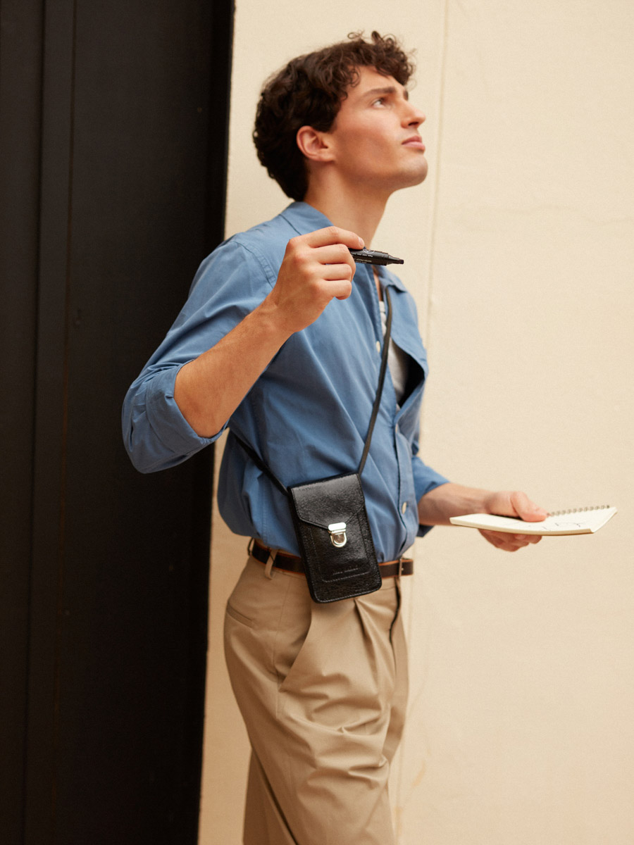 tas-telefoon-leer-zwart-leporte-telefoon-eclipse-vue-portee-m88-m-b