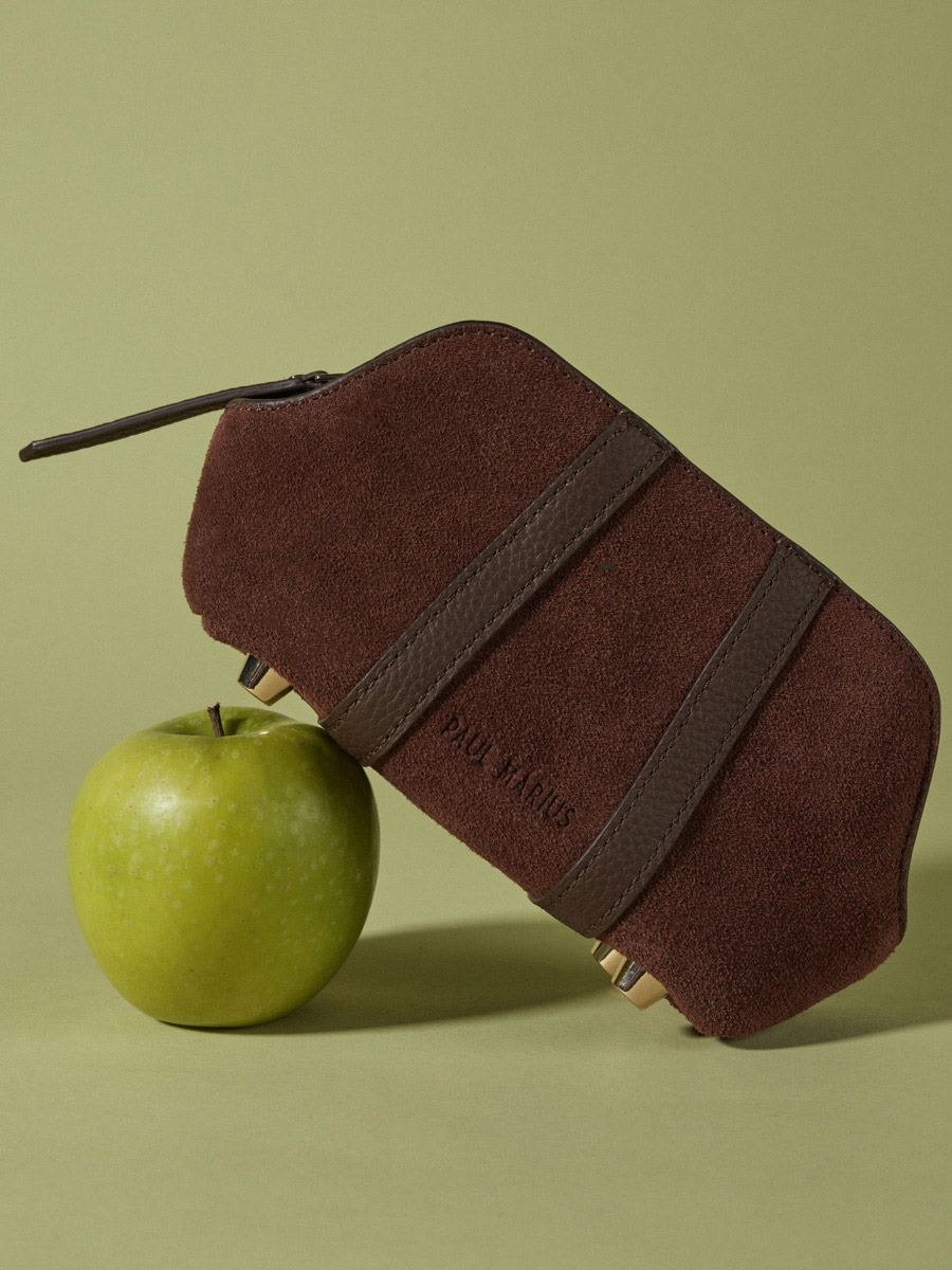 bruine leren portemonnee-louis-chocolat-vue-portee-m77-su-db