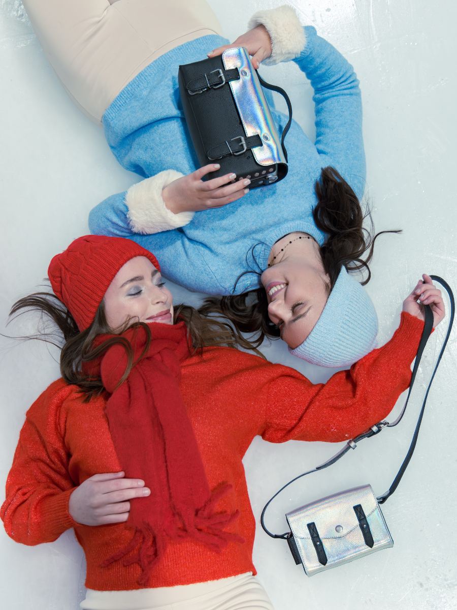 handtas-bandouliere-koper-holografisch-zwart-gezicht-p02-giv