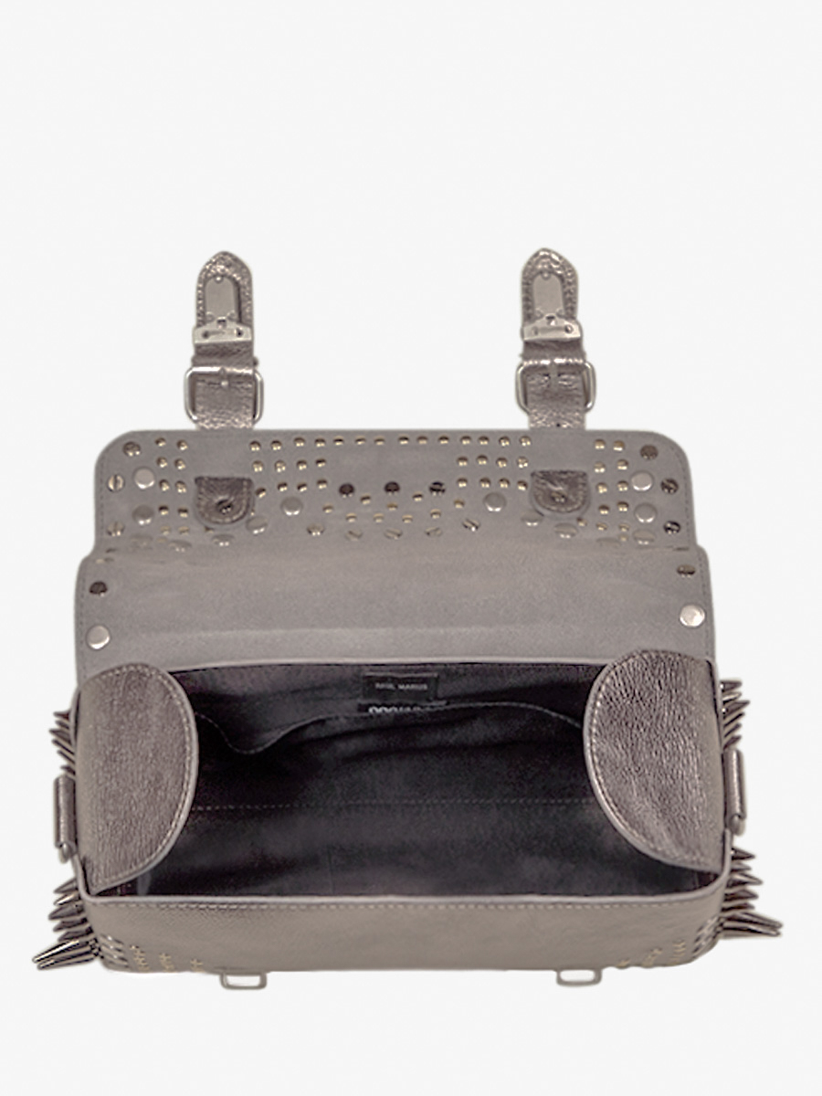 photo-vue-interieur-bandouliere-leder-zilver-craftsman-editie-noire-opus-paul-marius-p02-bed-op4-gm