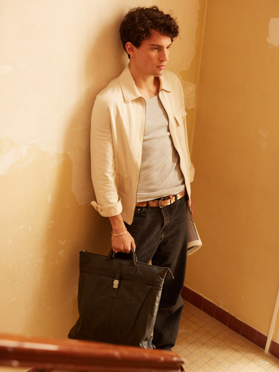 documententas-handtas-rugzak-pilotenmodel-zwart-olie-zoom-materiaal-b07-obl