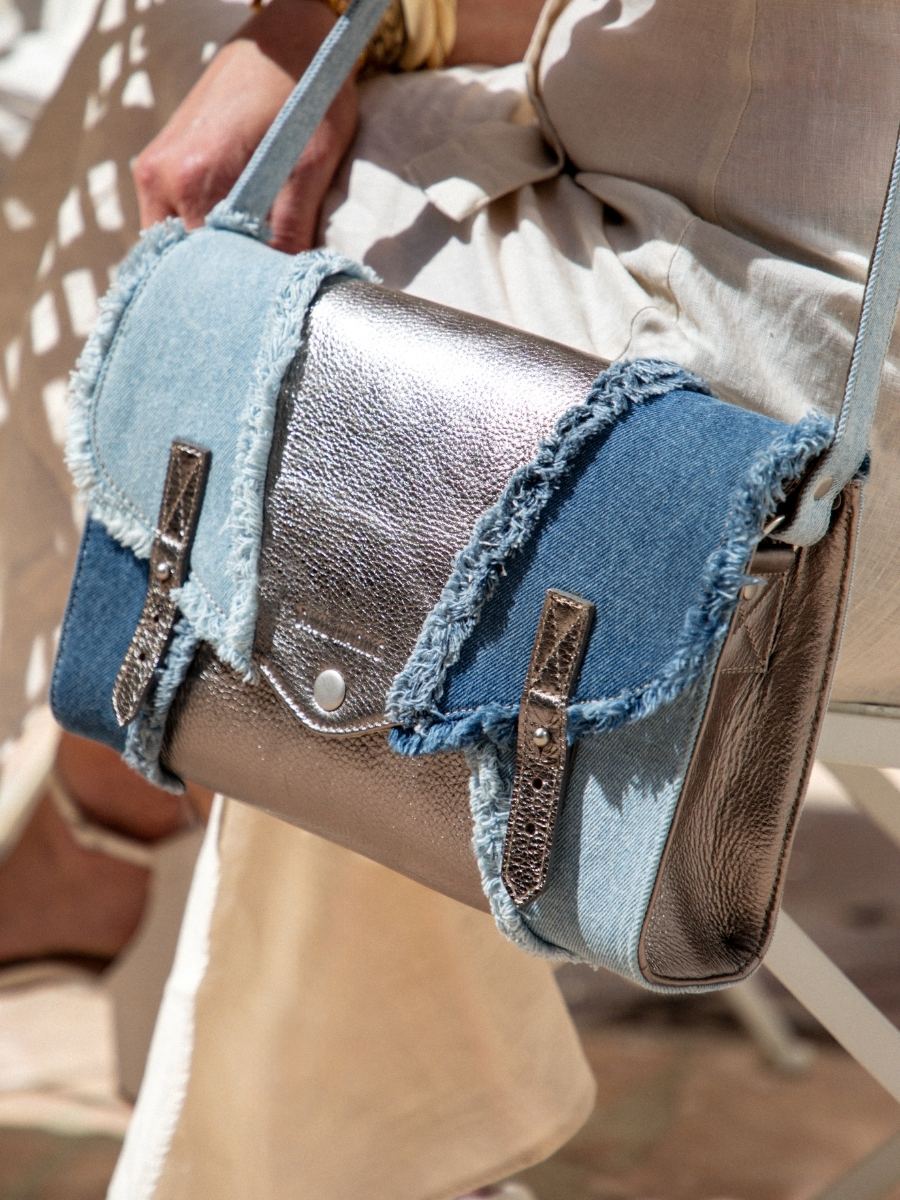 photo-vUE-ZOOM-MATERIAL-BANDOULIERE-BANDOULIERE-BAG-LEATHER-JEAN-SILVER-WOMAN-L-INDISPENSABLE-DENIM-STEEL-PAUL-MARIUS-W08-GM-DENIM