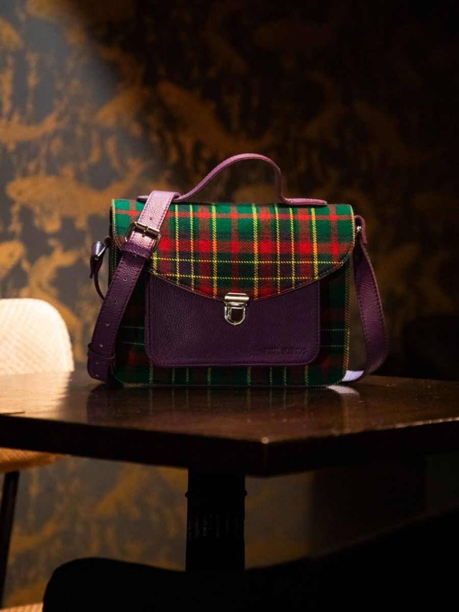 photo-focus-gezicht-hand-tas-leder-geweven-tartan-mademoiselle-george-versus-paul-marius-w05-sco-gr-p