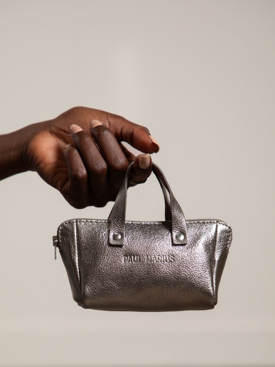 foto-zoom-materiaal-purse-leather-zilver-mijn-eerste-paul-marius-steel-paul-marius-bbw-gm