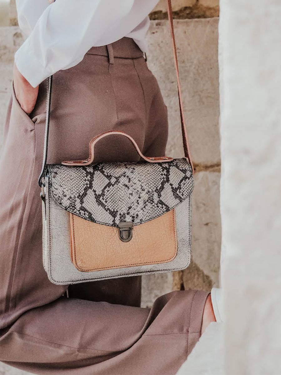 foto-buideltas-leder-vrouw-mademoiselle-george-afrodite-paul-marius-w05-aph