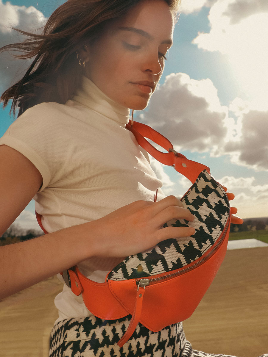 photo-banana-bag-carrier-leer-oranje-labanaan-allure-oranje-paul-marius-m503-hs2-o