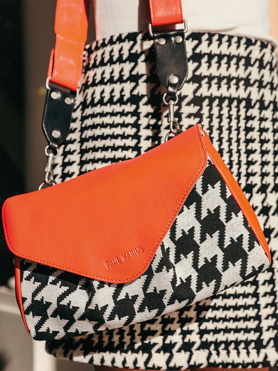 foto-slingertas-leren-schoudertas-oranje-suzon-m-allure-oranje-paul-marius-w25m-hs2-o