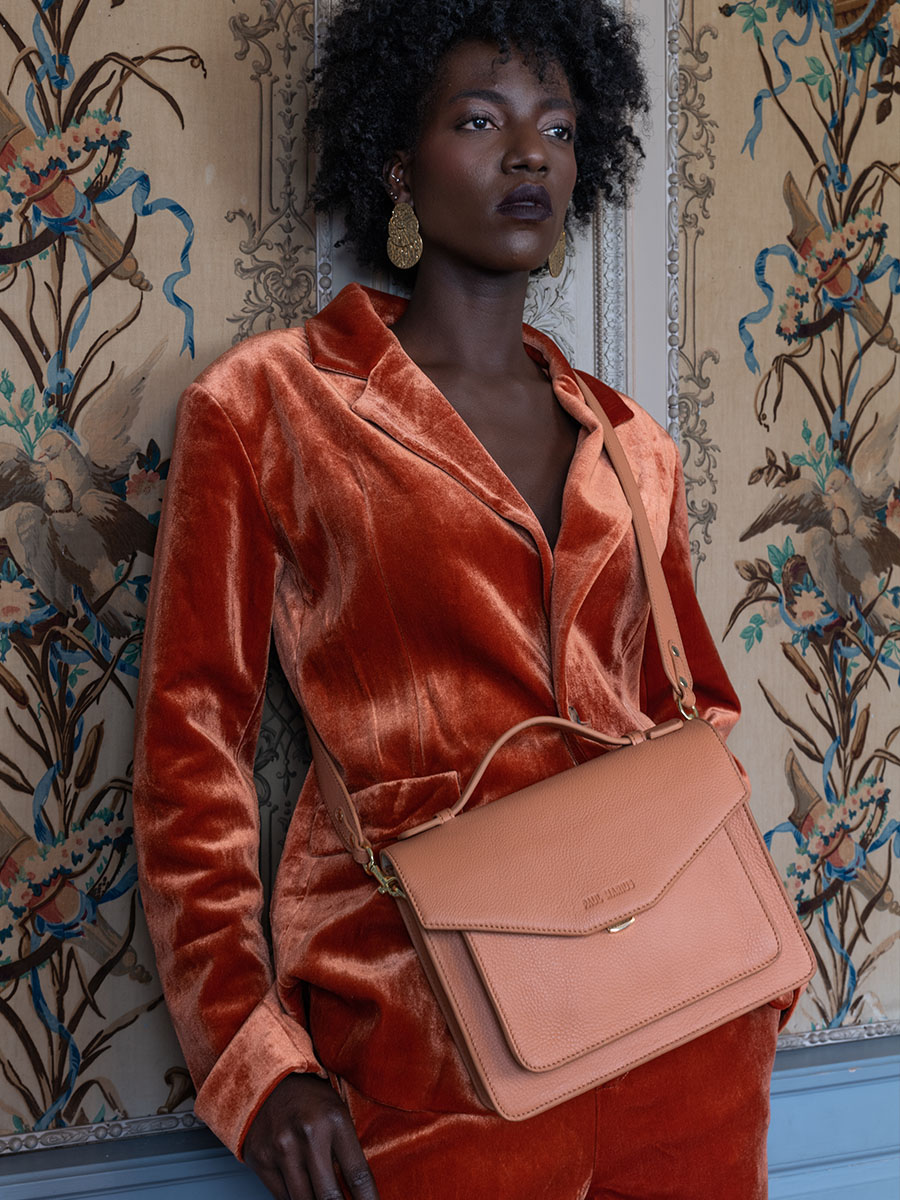 foto-buideltas-bruin-leer-simone-art-deco-karamel-paul-marius-w33-ad-ca