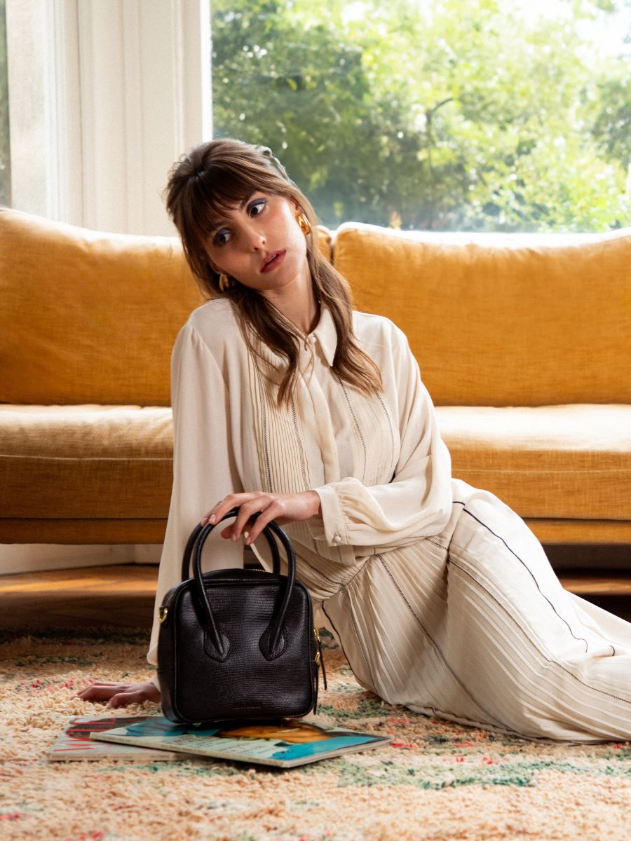 photo-view-hand-tas-zwart-leder-raphaelle-1960-paul-marius-w43-l-b