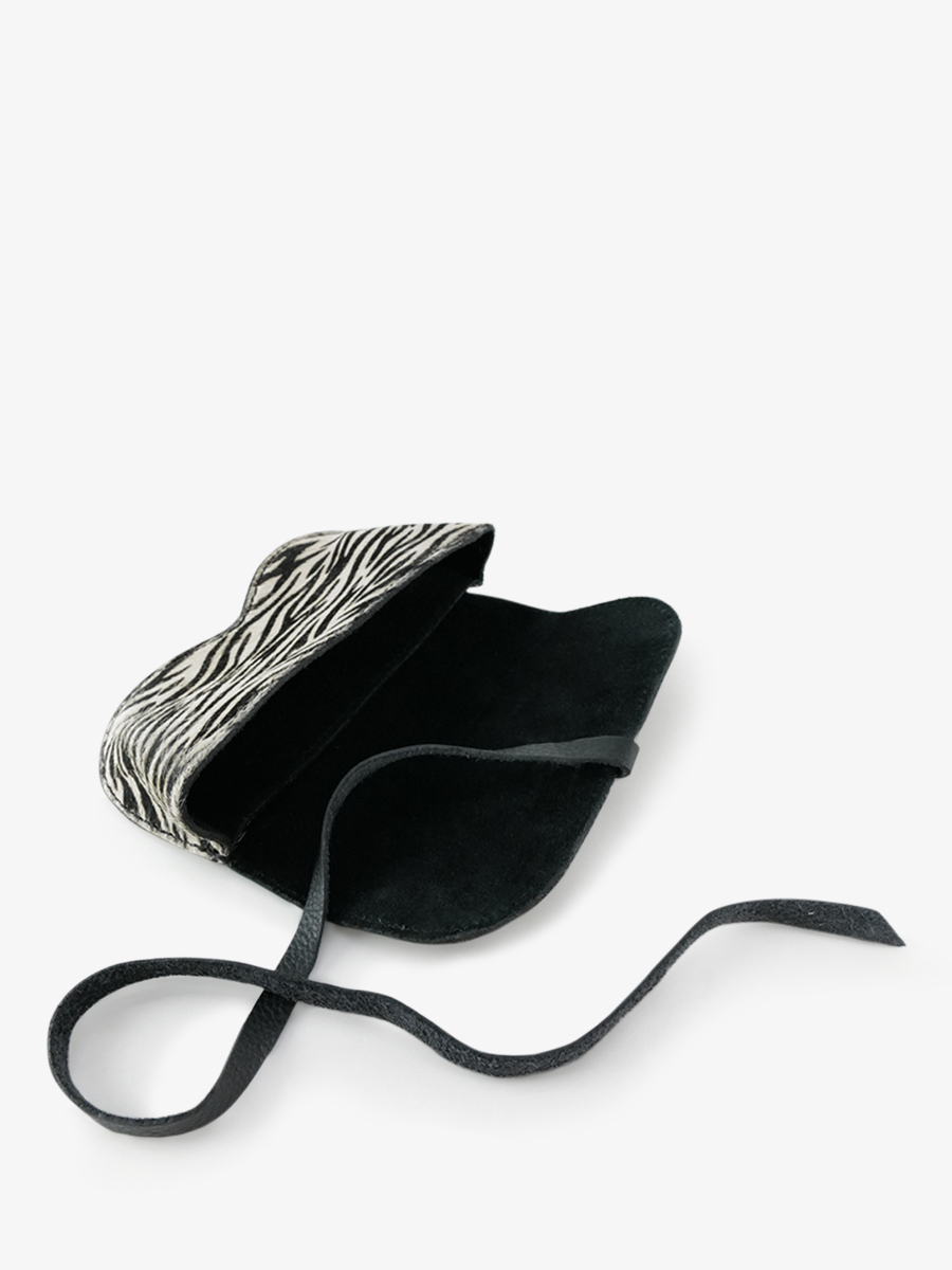 foto-interieur-etui-a-lunettes-cuir-femme-letui-a-lunettes-zebre-paul-marius-
