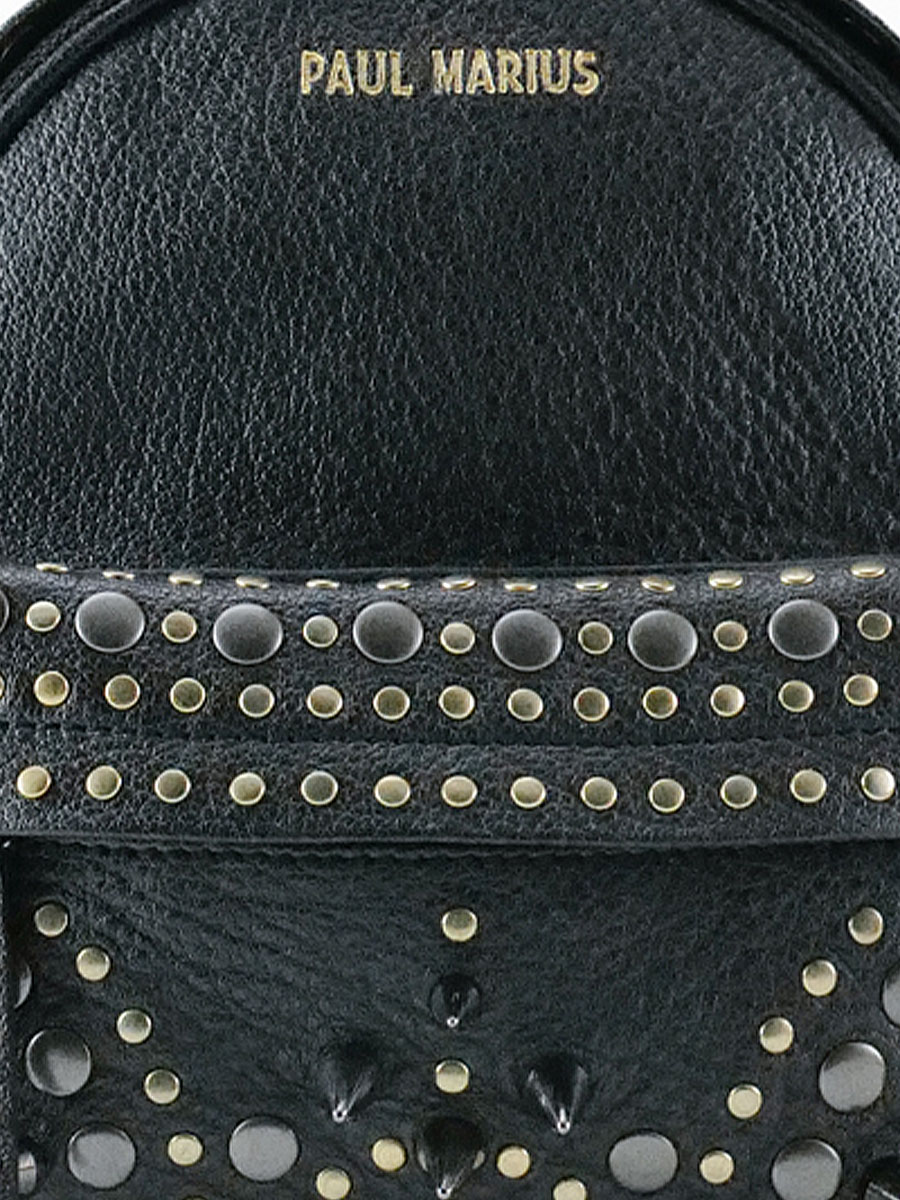 foto-materiaal-rugzak-leder-vrouw-zwart-mini-intrepid-zwart-paul-marius-m37s-bed-op3