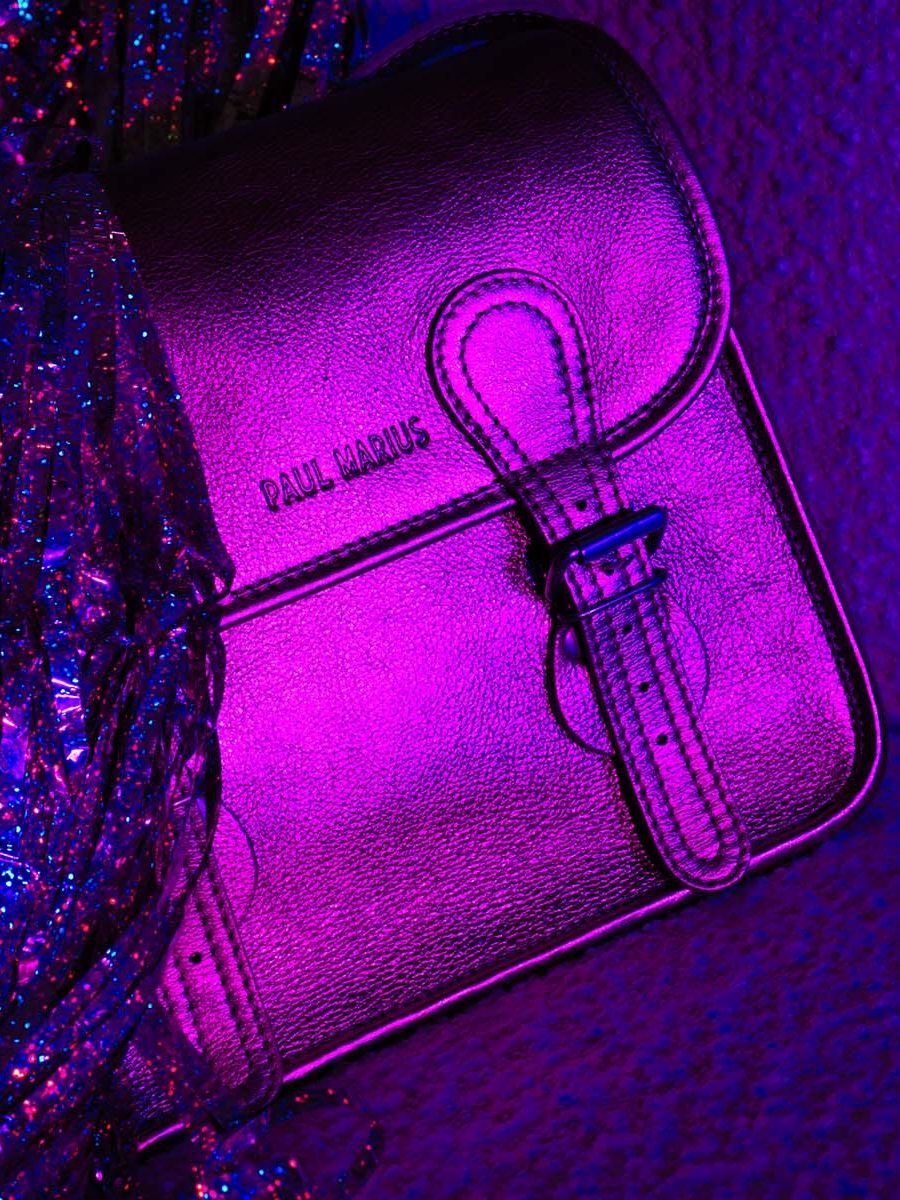 foto-bandelier-tas-vrouw-leder-pink-la-sacoche-s-ultraviolet-paul-marius-m02s10-uv-pi