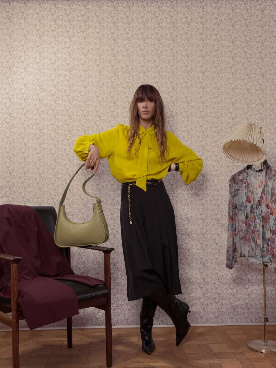 tas-caguette-cuir-victoire-amande-vue-cote-w54-al