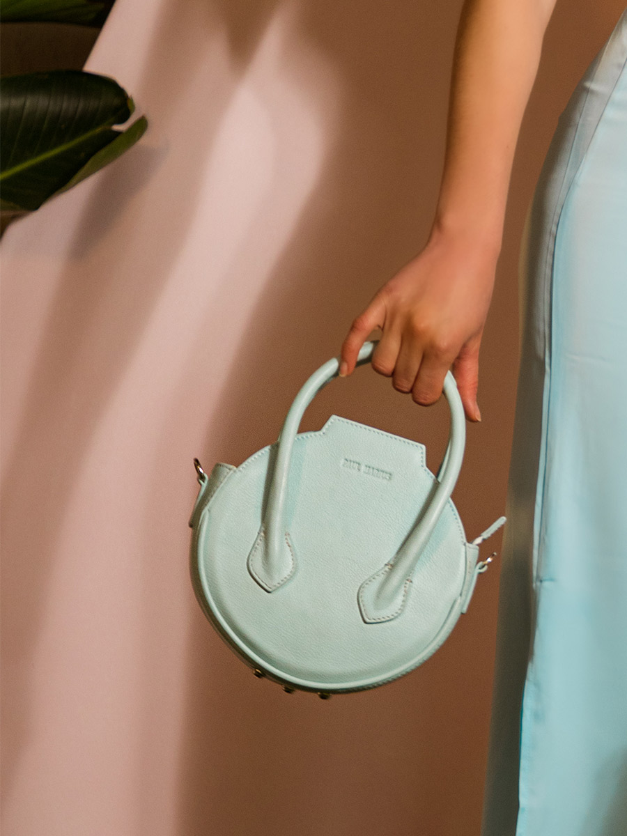 foto-voorzak-handtas-leder-blauw-aline-pastel-blauw-paul-marius-w34-pt-blu