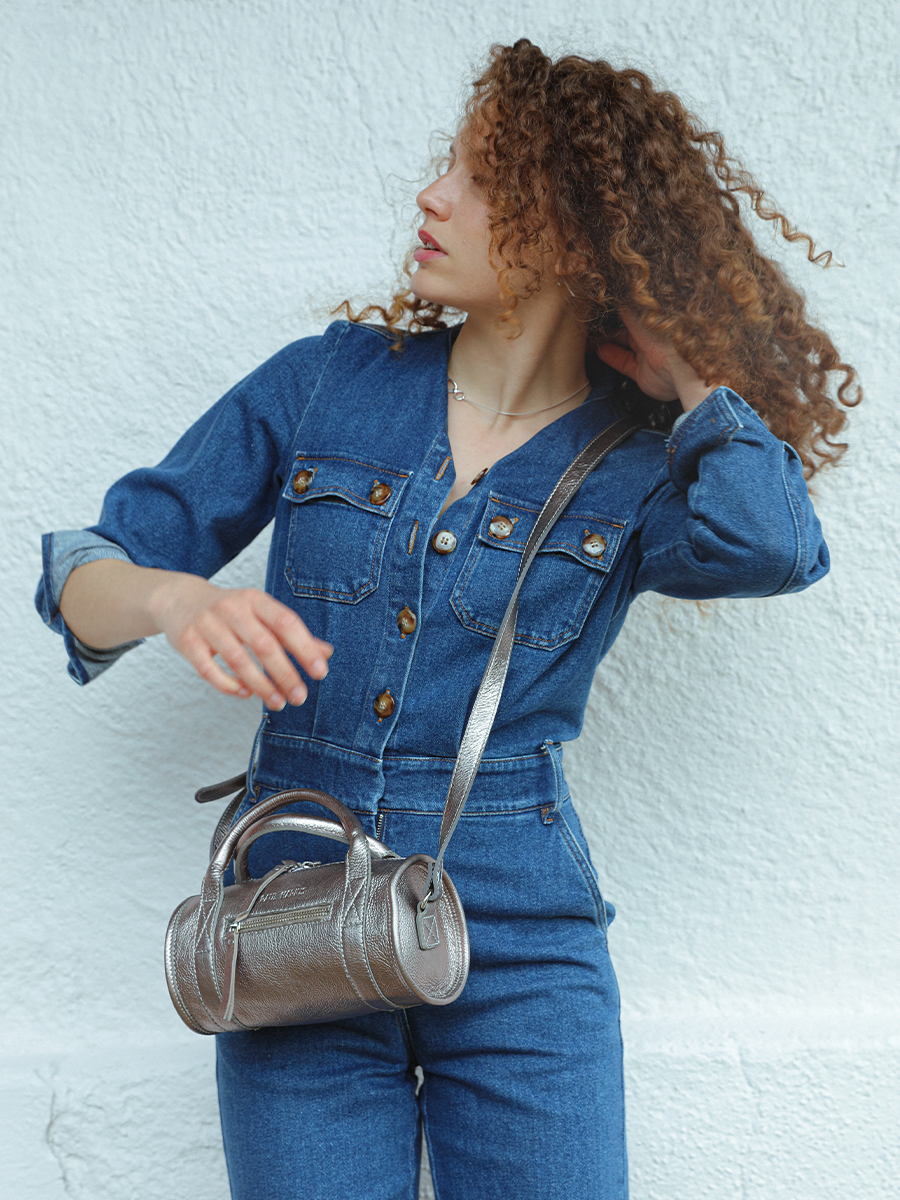 foto-handtas-leder-zilver-vrouw-charlie-staal-paul-marius-w30-gm