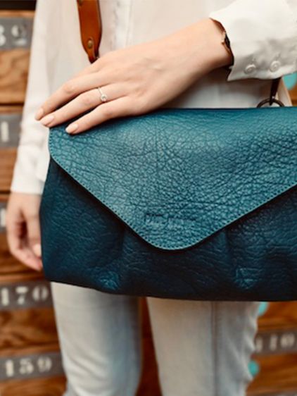 Suzon M - Viswaterblauw