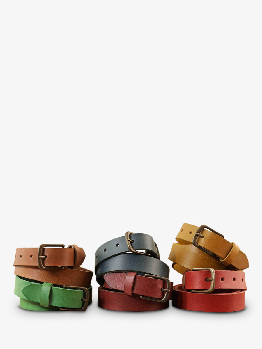 photo-vue-de-cote-leder-riem-voor-mannen-en-vrouwen-gele-buckle-belt-safran-paul-marius-lb-115-y