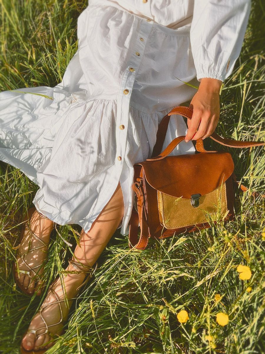 foto-buidelzak-bandtas-leder-vrouw-bruin-goud-mademoiselle-george-naturel-dore-paul-marius-w05-l-g