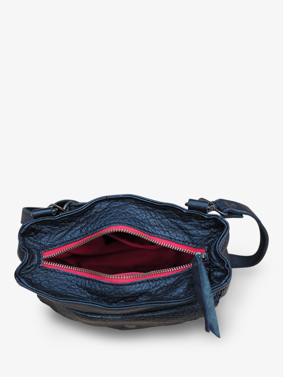 foto-interieur-bandouliere-tas-leder-vrouw-blauw-legavroche-blauw-ink-paul-marius-w06-db