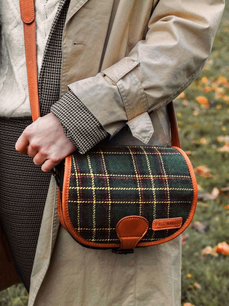 foto-voorzijde-schoudertas-leer-vrouw-celtik-paul-marius-lebohemien