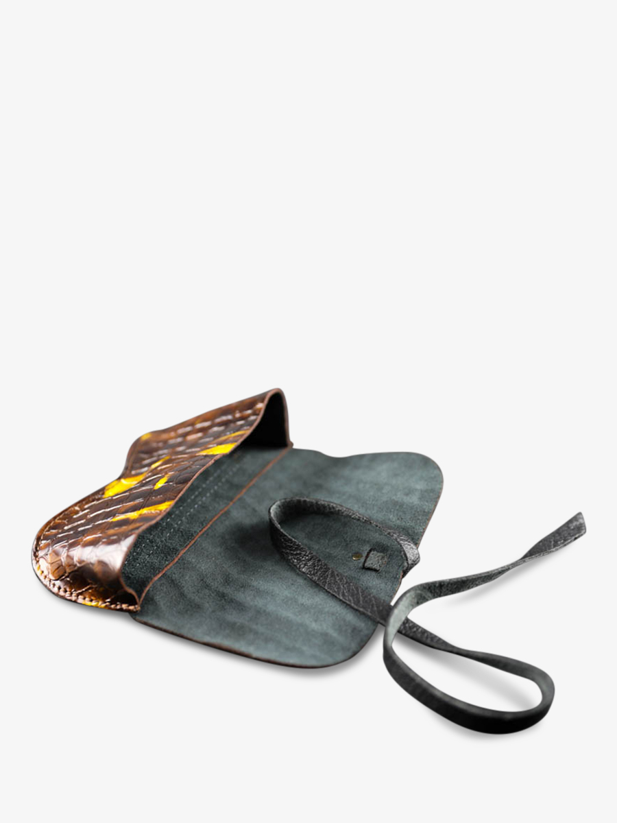 foto-interieur-etui-a-lunette-zilver-letui-a-lunettes-caiman-ambre-verni-paul-marius-m49-c-am