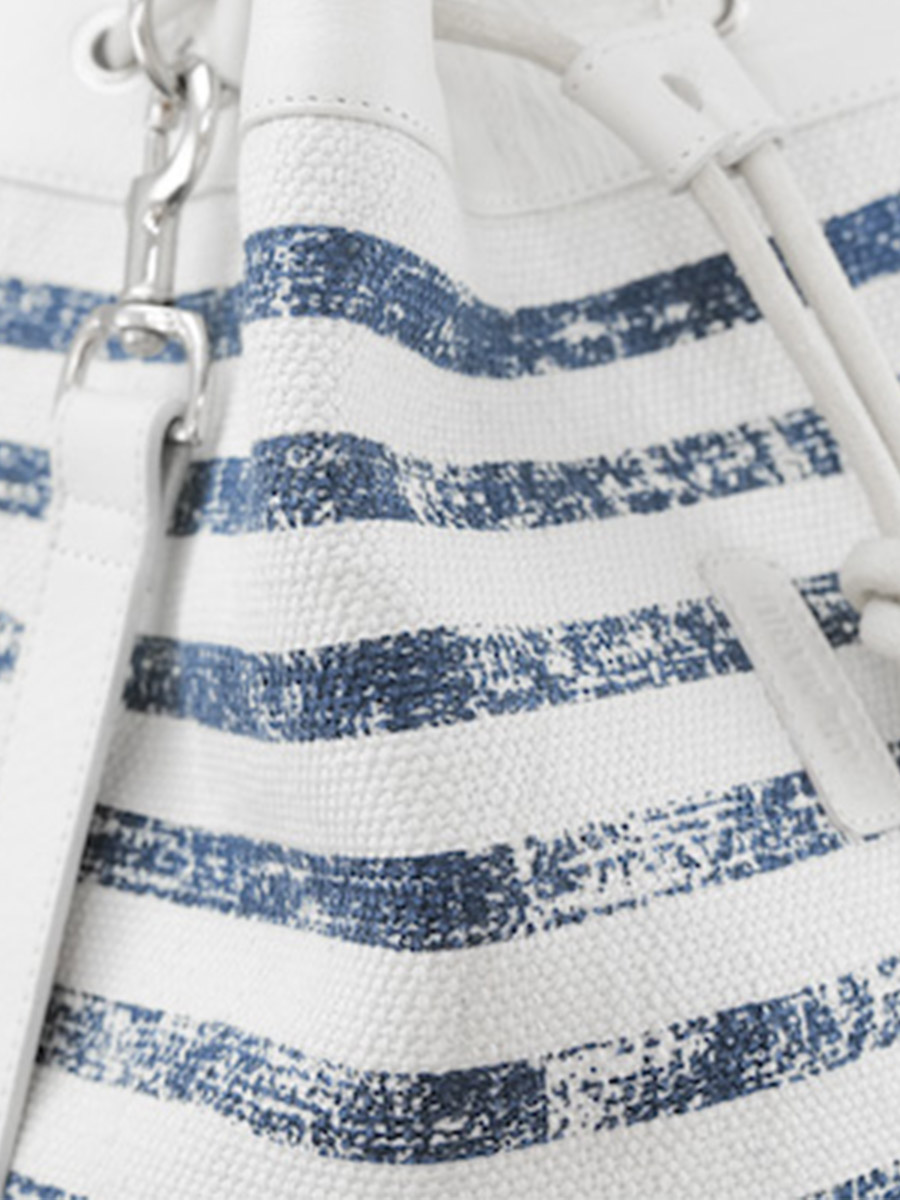foto-vue-de-dos-sac-de-voyage-tissus-bleu-blanc-lepackage-côte-ouest-mariniere-paul-marius-m106-cnv-blu-w